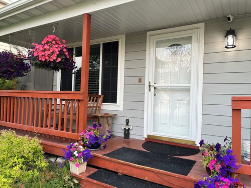 Bozeman Townhome Big Sky Private Outdoor Yard  Near Yellowstone STR20-00110