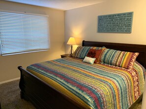 2 habitaciones, tabla de planchar con plancha, wifi y ropa de cama 