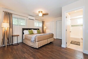 4 soverom, strykejern/-brett, reiseseng for barn og wi-fi (inkludert)