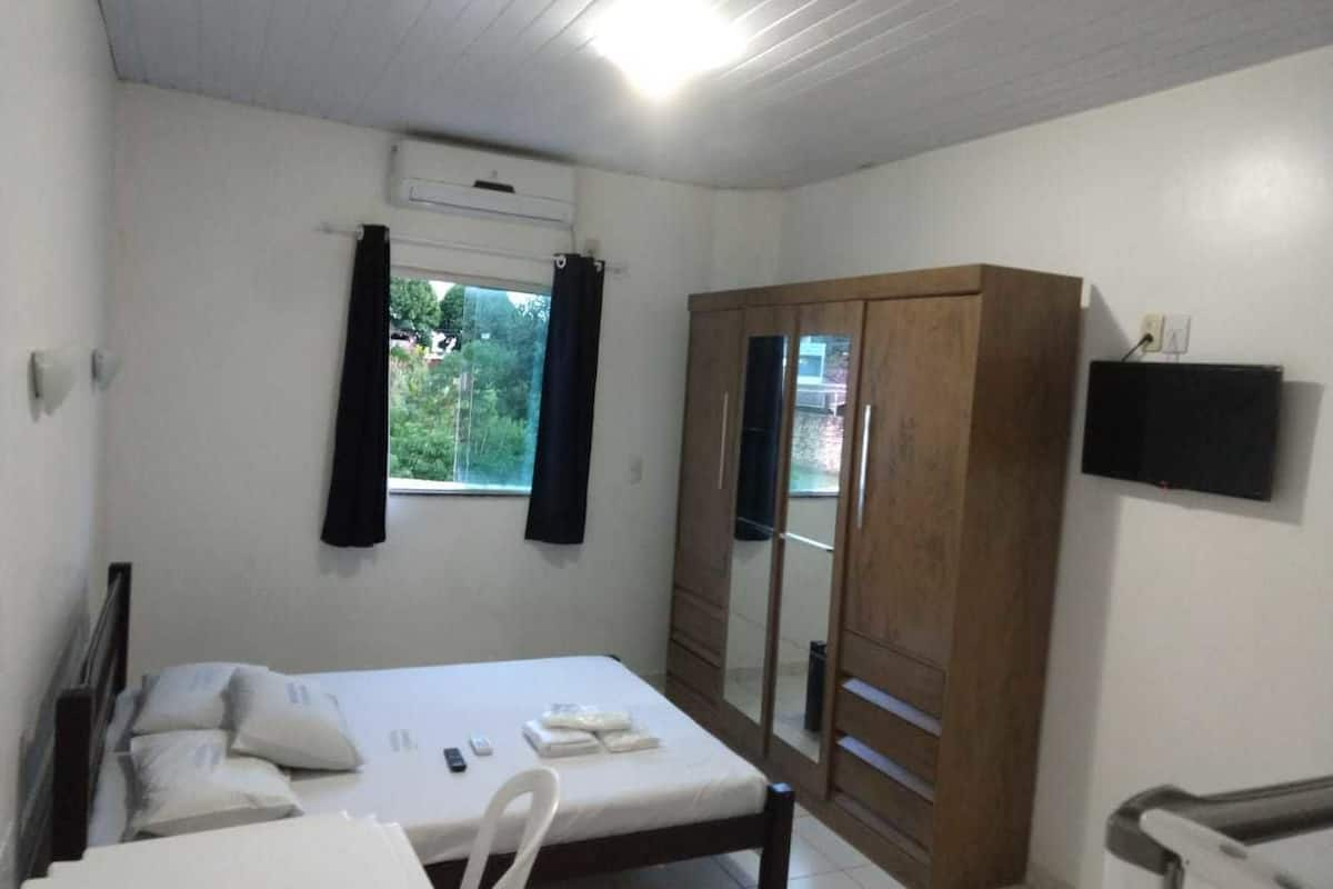 Double Room | Desk, free WiFi, bed sheets