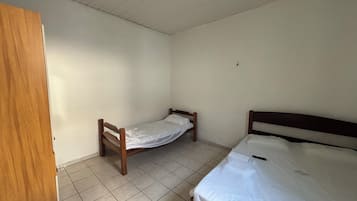 1 habitación y ropa de cama