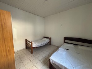 1 habitación y ropa de cama 