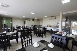 Free daily buffet breakfast  - Amazon Xingu Hotel (Altamira)