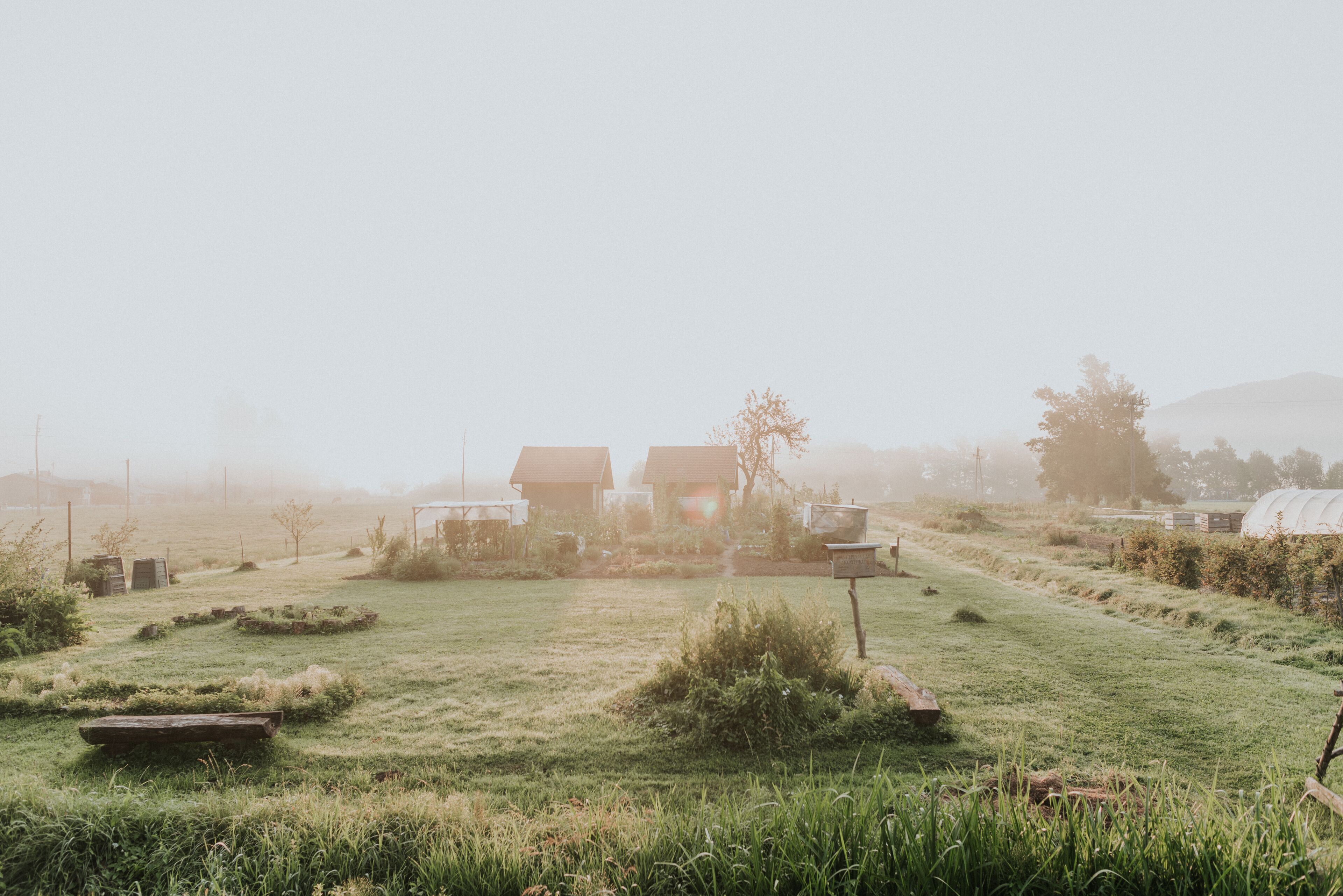 Vista frontal de la propiedad