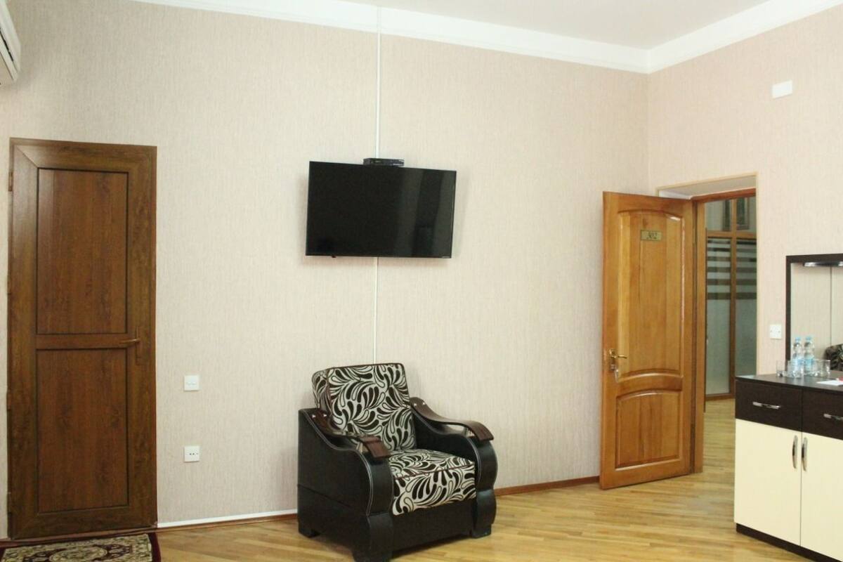 LCD TV