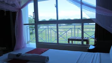 Estudio | Ropa de cama de alta calidad, wifi gratis, ropa de cama