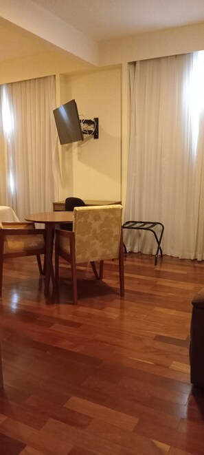 Deluxe Double Room | In-room safe, free WiFi, bed sheets - Grande Hotel Amparo (Amparo)