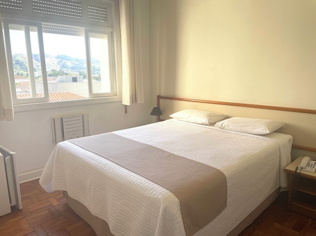 Caja de seguridad en la habitación, wifi gratis y ropa de cama . Grande Hotel Amparo