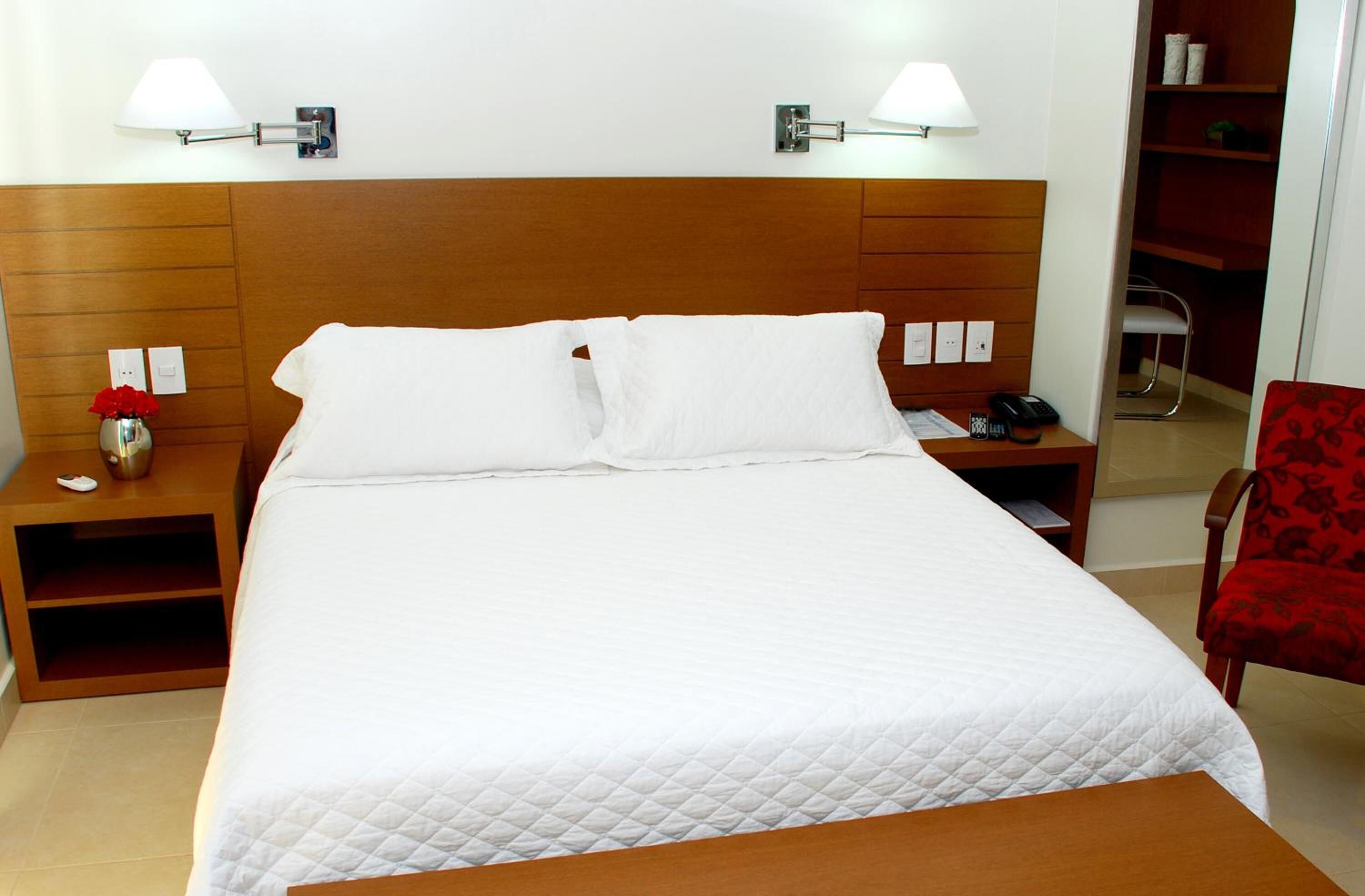 1 bedroom, minibar, in-room safe, desk