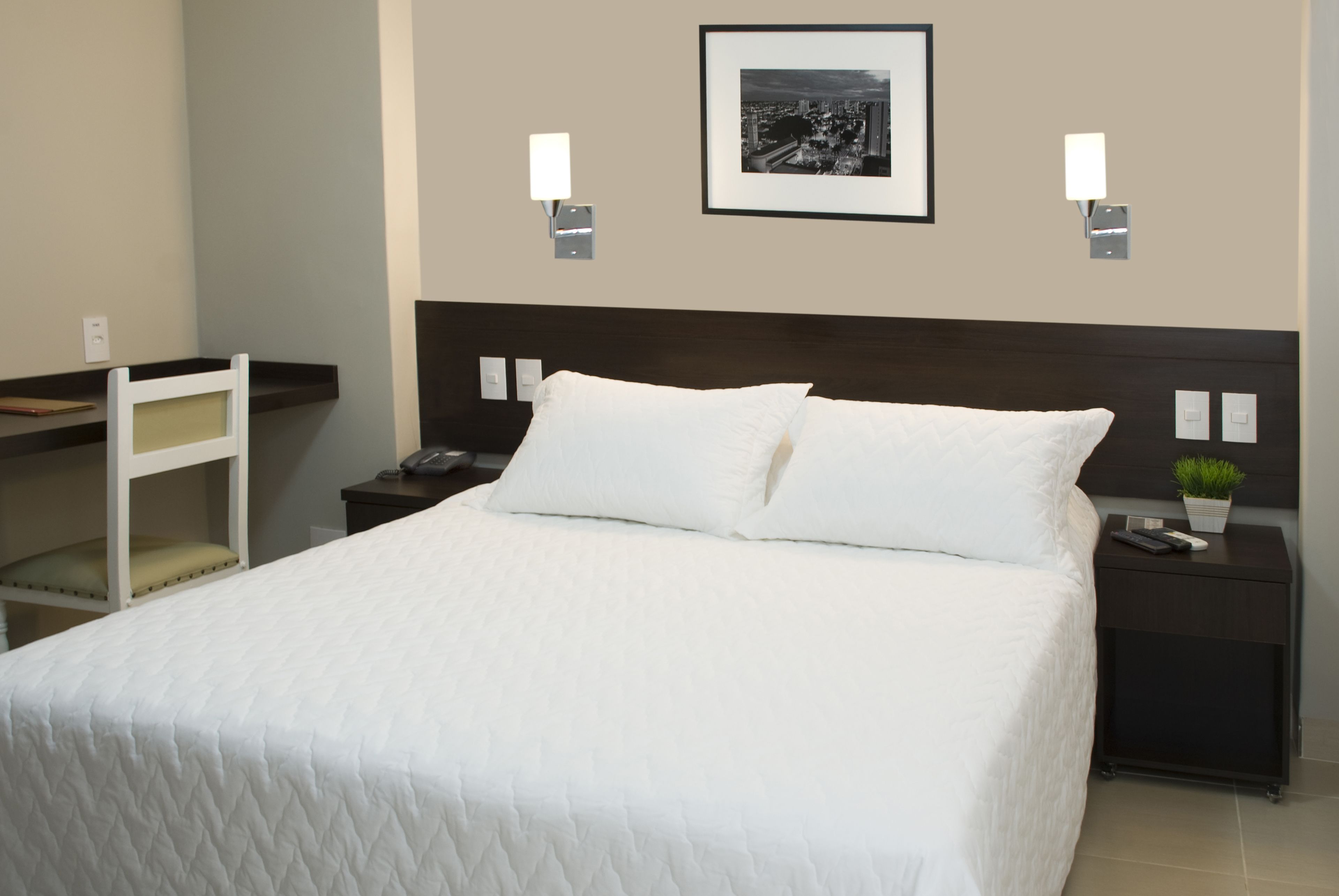 executive double or twin room | 1 bedroom, minibar, in-room safe, desk