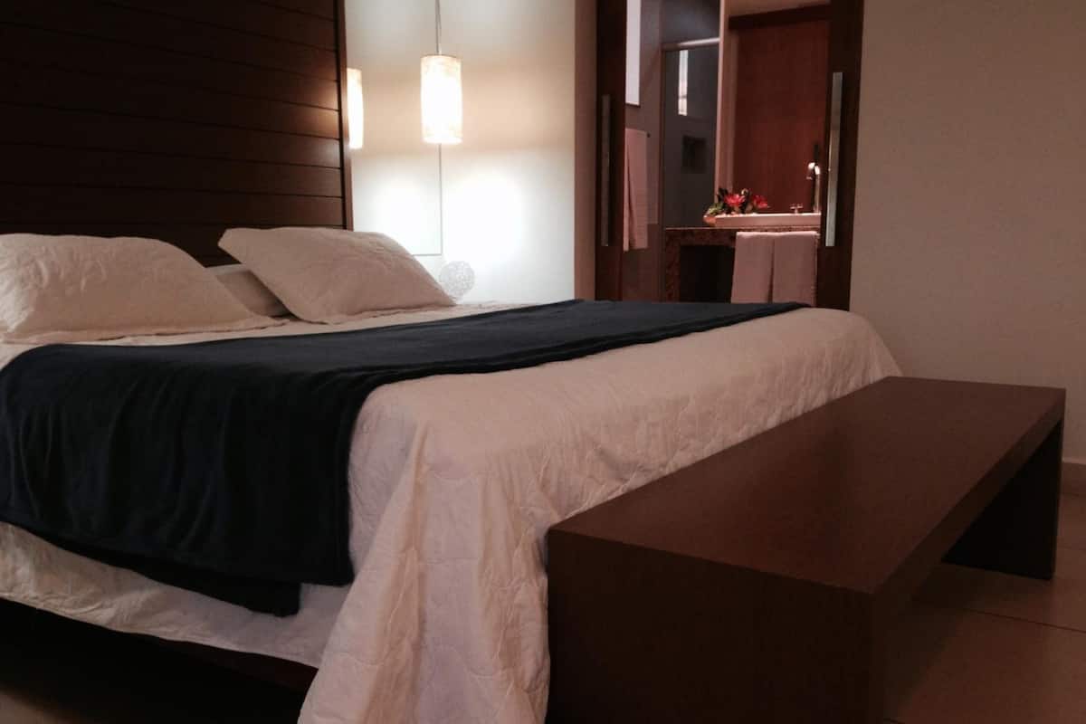 1 bedroom, minibar, in-room safe, desk