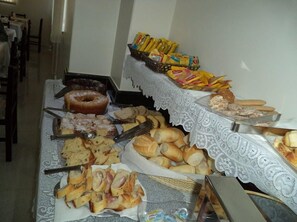 Desayuno buffet incluido todos los días