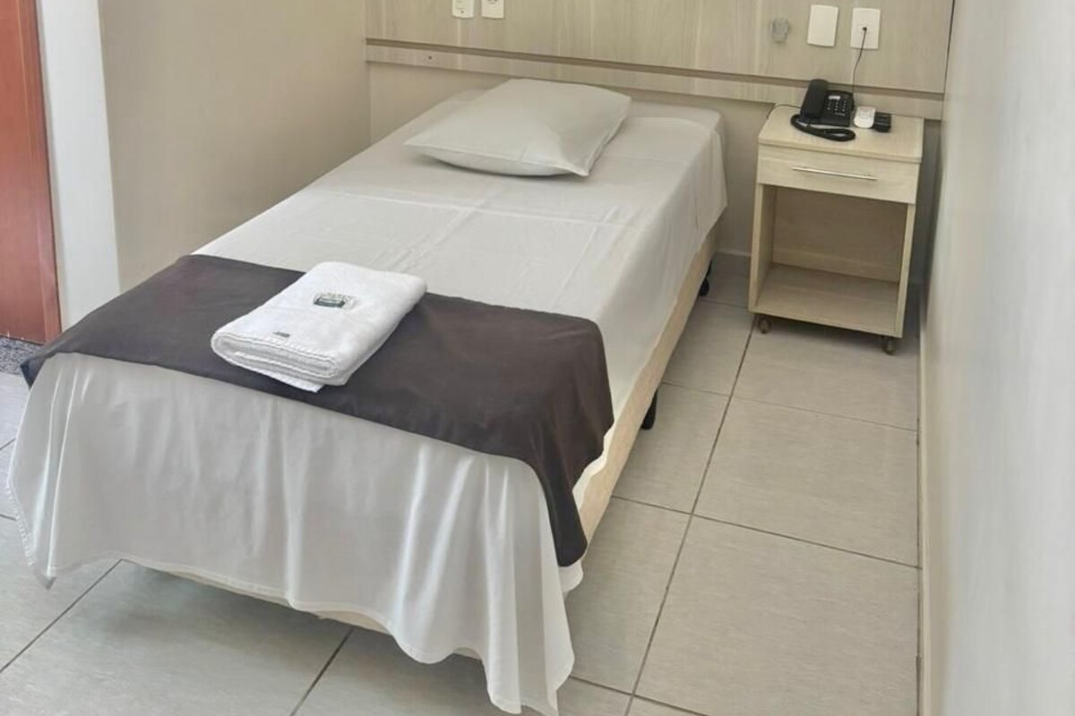 Standard Single Room, 1 Twin Bed | Minibar, desk, iron/ironing board (on request), WiFi (free)