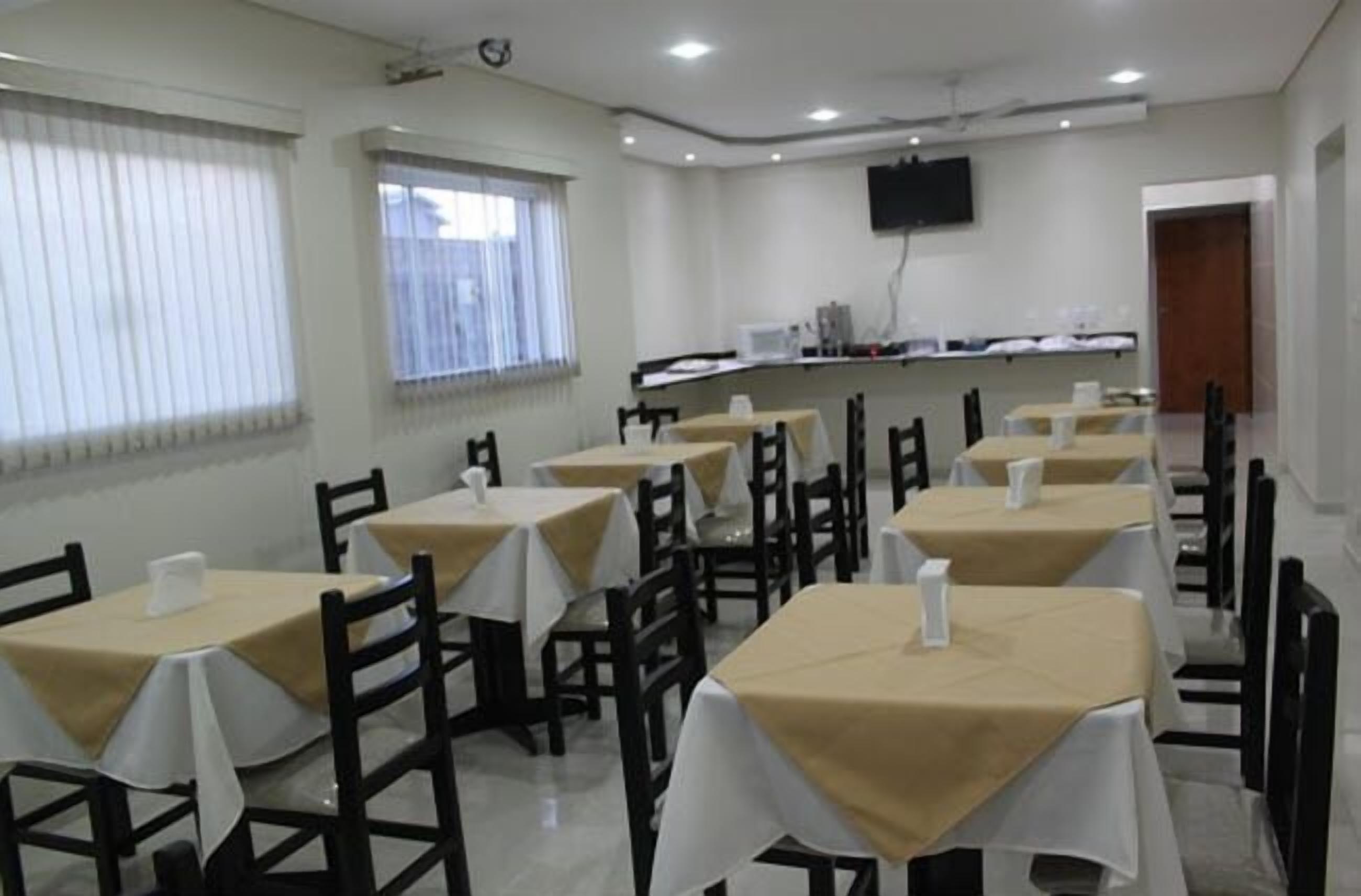 매일 뷔페 무료 아침 식사 포함