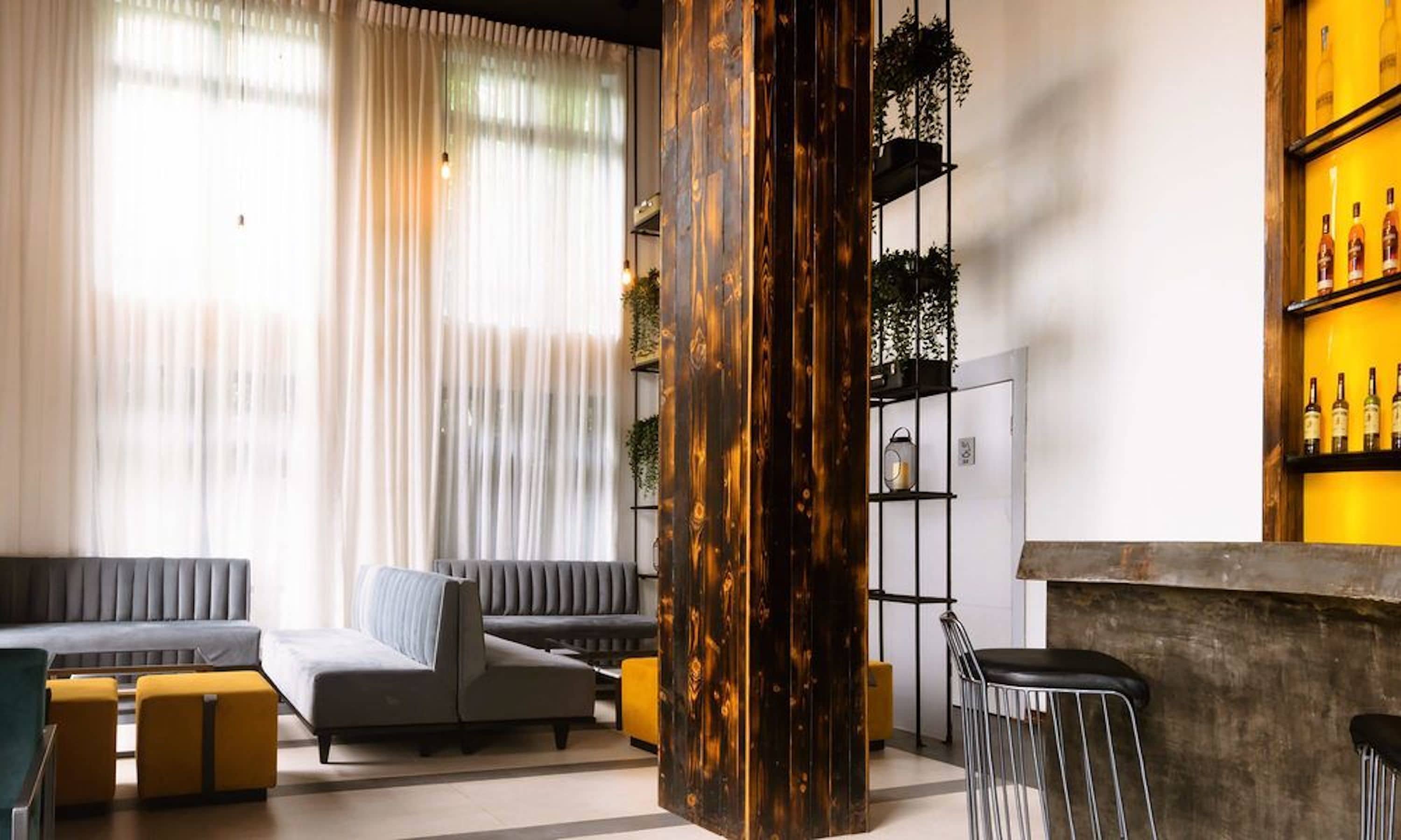 Breakfast, lunch and dinner served