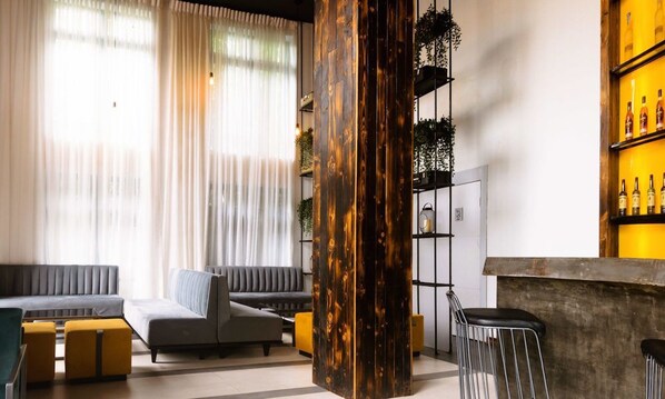 Breakfast, lunch and dinner served