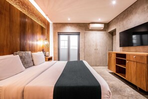 Suite empresarial, 1 habitación, para no fumadores | Sábanas de algodón egipcio y ropa de cama de alta calidad 