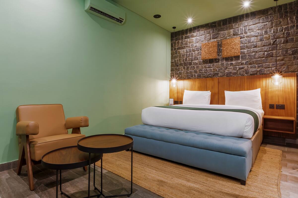 Executive Studio