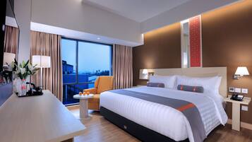 1 slaapkamer, een minibar, een kluis op de kamer, een bureau