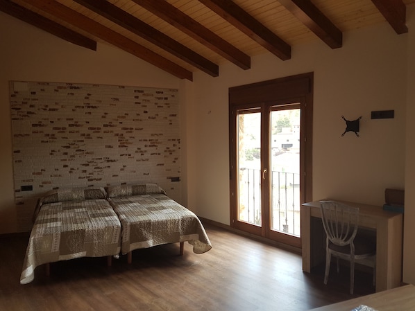 Quadruple Room, Balcony