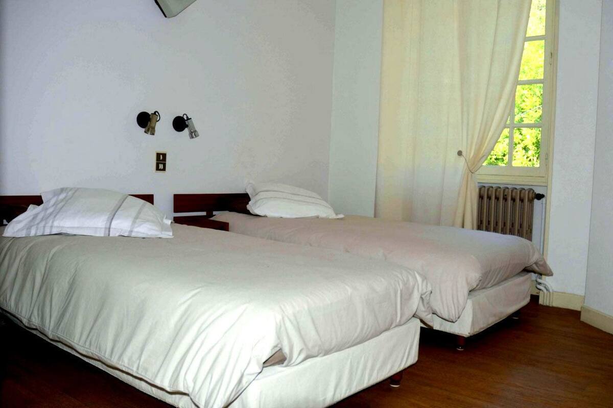 Individuell inredning, unika möbler, skrivbord och strykjärn/strykbräda