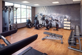 Fitness center at Hyatt House Charleston / Mount Pleasant