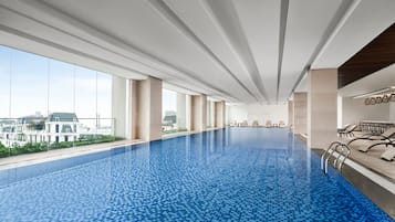Indendørs pool
