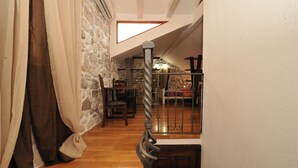 Panoramic Studio | Blackout drapes, WiFi (free), bed sheets - Una Apartments II - Adults only (Kotor)