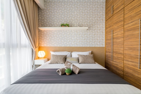 Departamento superior, 3 habitaciones, vista a la ciudad | Escritorio, insonorización, tabla de planchar con plancha y wifi gratis 