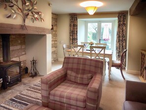 Lounge - Greystones Cottage (Cheltenham)