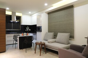 LED TV, fireplace - Ebony Residency (Ahmedabad)