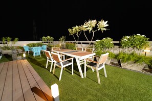 Daily buffet breakfast (INR 300 per person) - Ebony Residency (Ahmedabad)