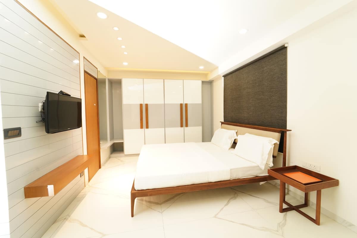 Estudio familiar, 1 cama matrimonial, con acceso para personas discapacitadas, para no fumadores | 1 habitación, ropa de cama de alta calidad y edredón