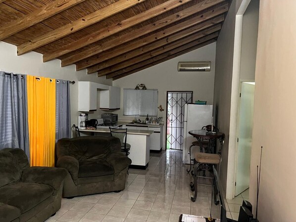 Télévision LED, lecteur de DVD