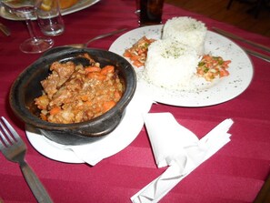 Bữa sáng kiểu Anh hàng ngày với phụ phí nhỏ 