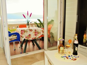 Comfort appartement, uitzicht op zee | Uitzicht vanuit de kamer