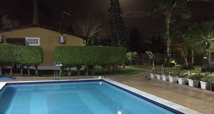 Cottage in Village Vollzeit