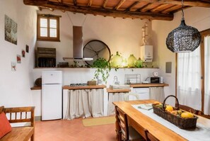 Refrigerador, horno, placa de cocina, lavavajillas