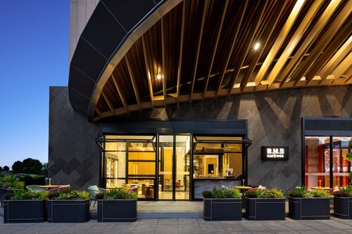 Atwell Suites Shanghai Wuning by IHG