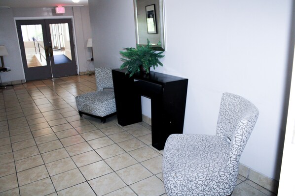 Interior - Apm Inn & Suites (Martinsburg)