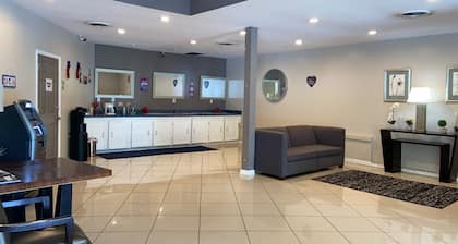 Apm Inn & Suites