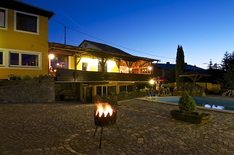 Exterior. Gasthof Post