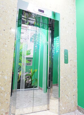 Interior - Hung Long Hostel (Hue)