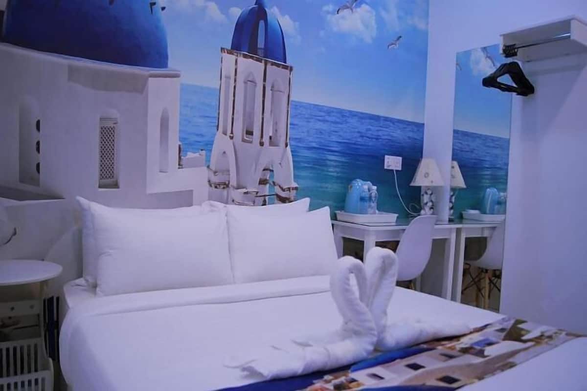 1 kamar tidur, meja kerja, setrika/meja setrika, dan Wi-Fi gratis