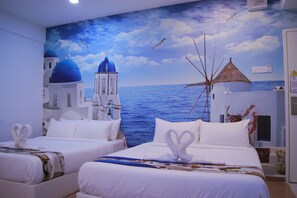 Desk, iron/ironing board, free WiFi, bed sheets - Santorini Hotel Melaka (Malacca City)