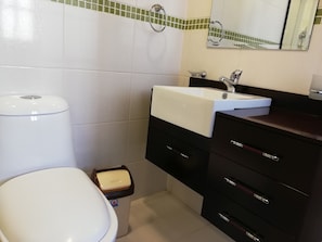 Bathroom - Casa Moderna de Lujo (Cochabamba)