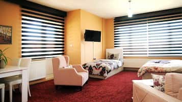 Apartemen Keluarga, Boleh Merokok, pemandangan kota | 2 kamar tidur, meja kerja, setrika/meja setrika, dan Wi-Fi gratis