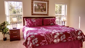 Comfort 4 Bedroom Townhome with Pool