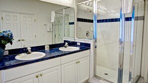 Maison Classique, plusieurs lits, non-fumeur | Salle de bain