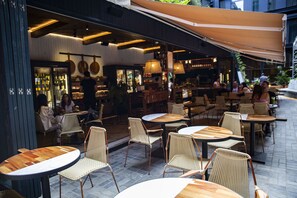 Restaurant - The Click Clack Hotel Medellin (Medellín)